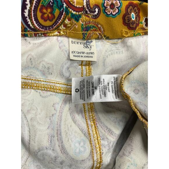 SOLD - Terra & Sky Women's Yellow Multicolor Paisley Print Pants - Picture 3 of 3